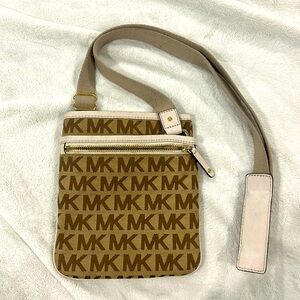 Michael Kors Early 2000s Crossbody Bag – Well-Loved
